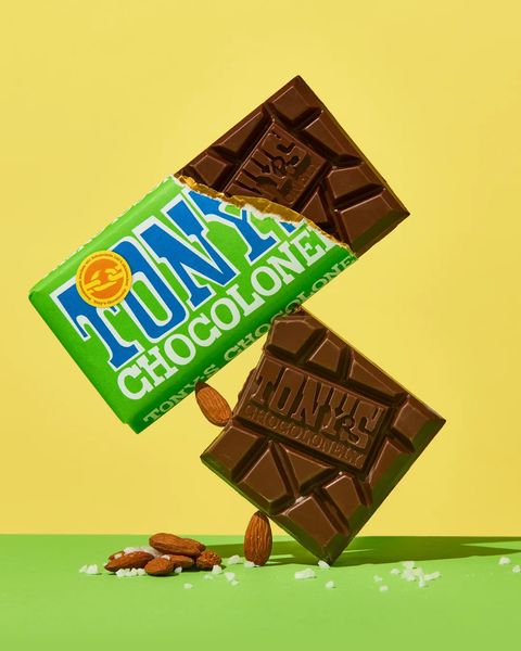 Шоколад Tony's Chocolonely Dark Almond Sea Salt Chocolate Bar 180g 5458 фото