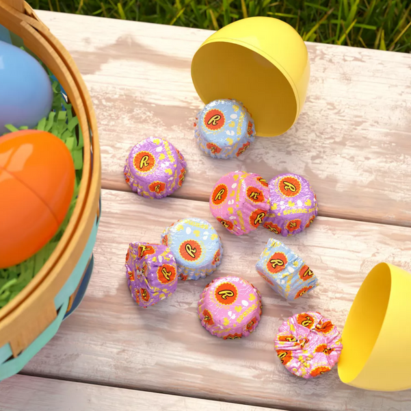 Шоколадні цукерки Reese's Peanut Butter Cups Miniatures with Spring Sprinkles 263г 8490 фото