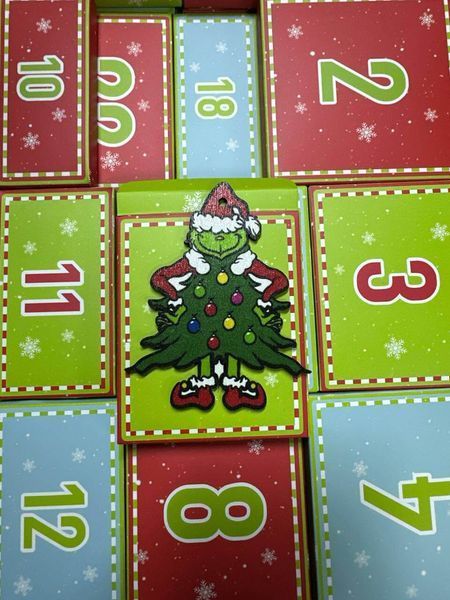 Адвент-календарь Wooden Ornaments Adornos de Madera Grinch с игрушками на елку 24 шт. 7927 фото