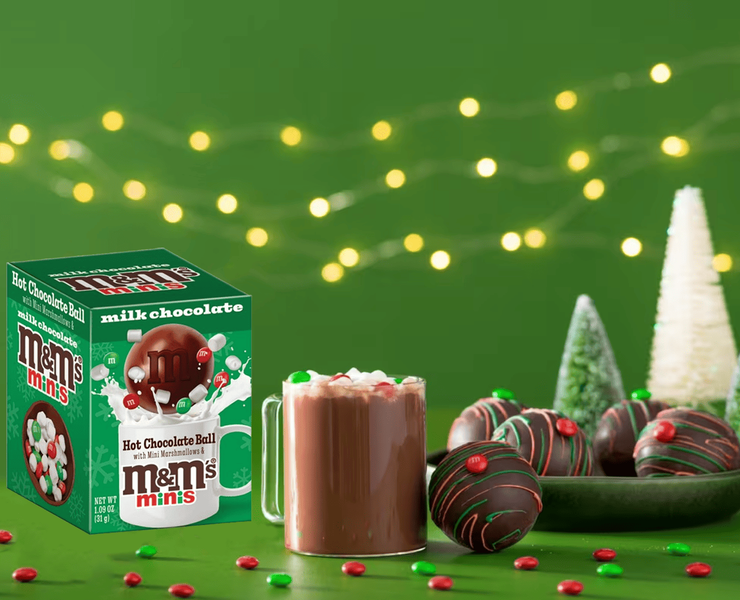 Шоколадная бомбочка с драже и мини-маршмеллоу M&M's Minis Milk Chocolate Hot Chocolate Ball 31г 9706 фото