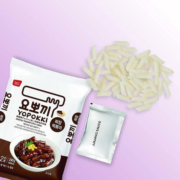 Токпокки Young Poong Yopokki со вкусом Чанджанмён 120г 7092 фото