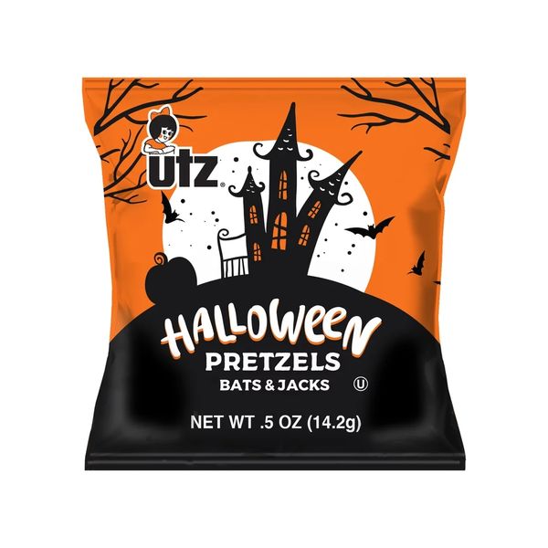 Набір кренделиків Utz Halloween Pretzels Bats & Jacks Treats 510.3g - 36шт 4046 фото