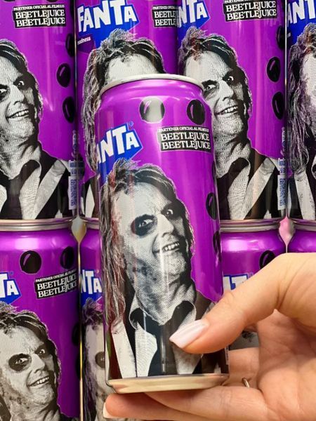 Газированный напиток Fanta New Beetlejuice Haunted Spiced со вкусом винограда 355 мл 7145 фото