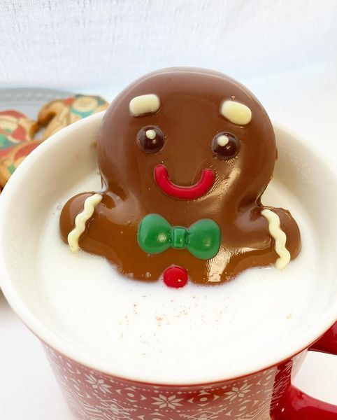 Шоколадна бомбочка з міні-маршмеллоу Gingerbread Man Hot Cocoa Melt 50г 9710 фото