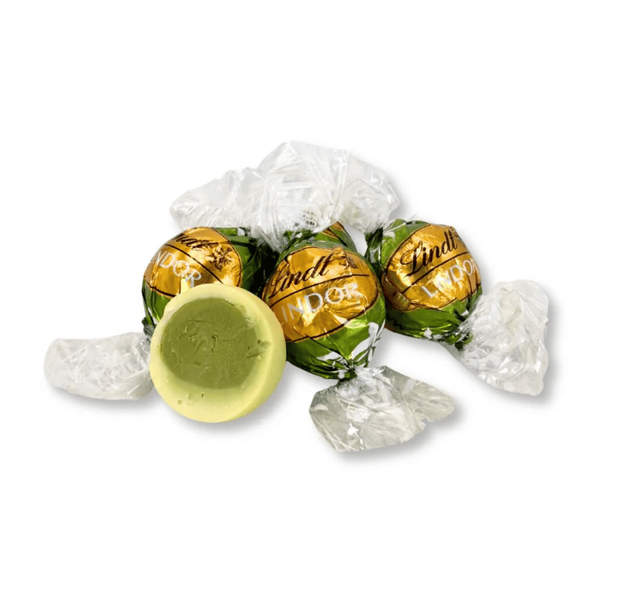 Шоколадні цукерки Lindt Lindor White Chocolate Matcha Truffles 137г 11253 фото