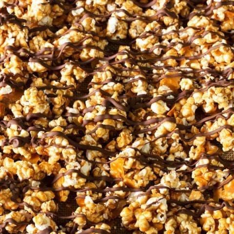 Попкорн Candy Pop Snickers Popcorn 149g 4799 фото