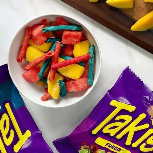 Купити Чіпси Takis Hot Chili Pepper & Lime Flavored Extreme Spicy