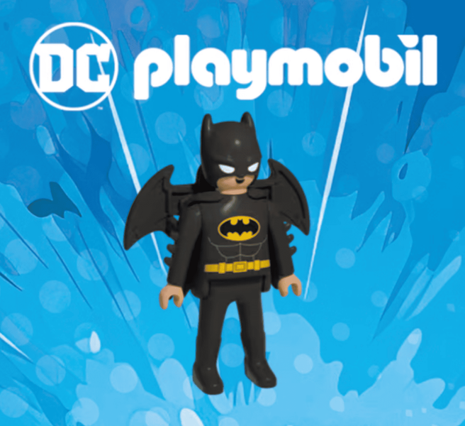 Шоколадне яйце​​​​​​​&nbsp;Kinder Surprise Maxi Classic Egg DC Playmobil 100г (BBD 10/04/2026) 9357 фото