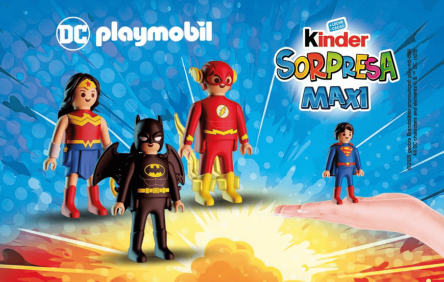 Шоколадне яйце​​​​​​​&nbsp;Kinder Surprise Maxi Classic Egg DC Playmobil 100г (BBD 10/04/2026) 9357 фото