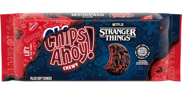 Печенье&nbsp;Chips Ahoy! Stranger Things Chewy Chocolatey Strawberry-Flavored Filled Soft Cookies 280г 9325 фото