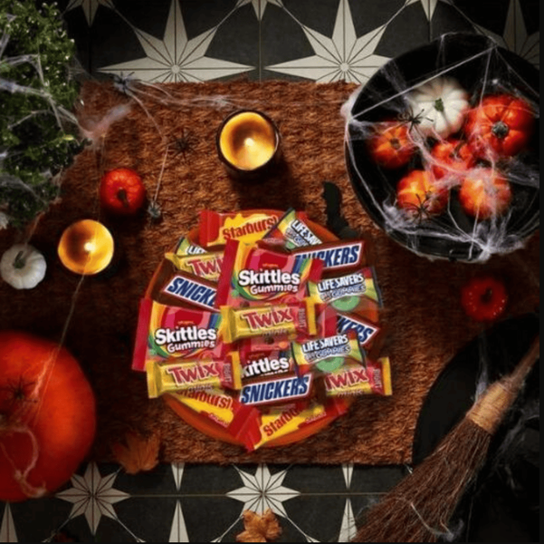 Набор шоколадных конфет Halloween Candy Snickers Skittles Twix Life Savers 40шт, 438г 9376 фото