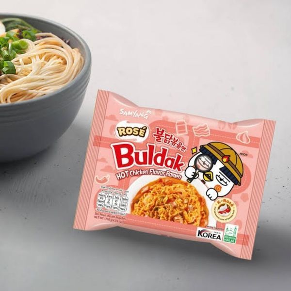 Лапша быстрого приготовления Samyang Ramen Hot Chicken Buldak Rose 140г 8017 фото