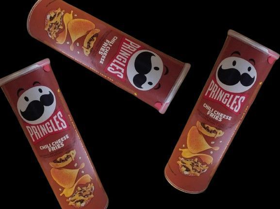 Чипсы Pringles Chili Cheese Fries Flavour Potato Chips 156г 7011 фото