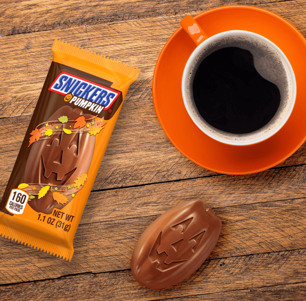 Шоколадный батончик Snickers Pumpkins Shaped Chocolate Candy Bar 31г 9480 фото