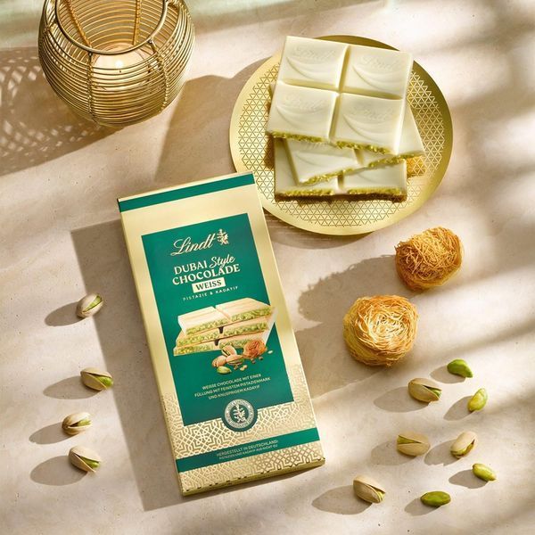 Білий шоколад Lindt Dubai Style Chocolade White 150г 10069 фото