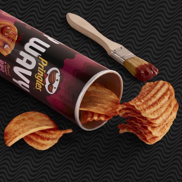 Чипсы Pringles Wavy Sweet&Tangy BBQ 137g 0748 фото