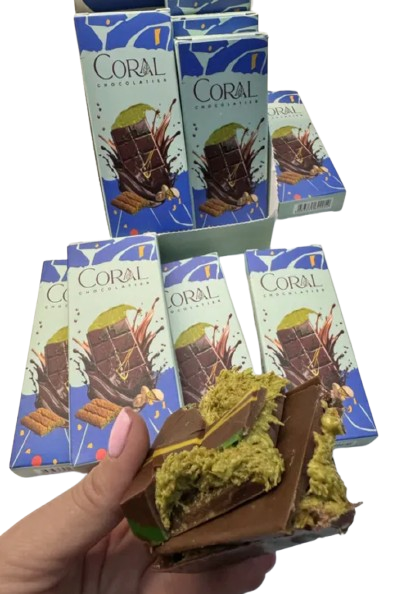 Дубайский шоколад Coral Chocolatier с фисташковой начинкой и катаифи 100г 7899 фото