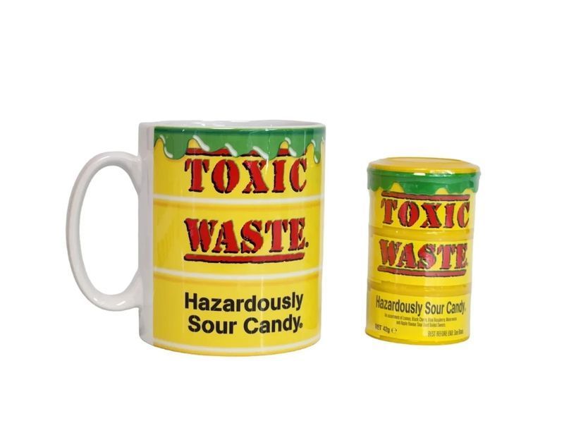 Подарунковий набір кружка та кислі цукерки Toxic Waste Hazardous Sweet Xmas Novelty Treats 7115 фото