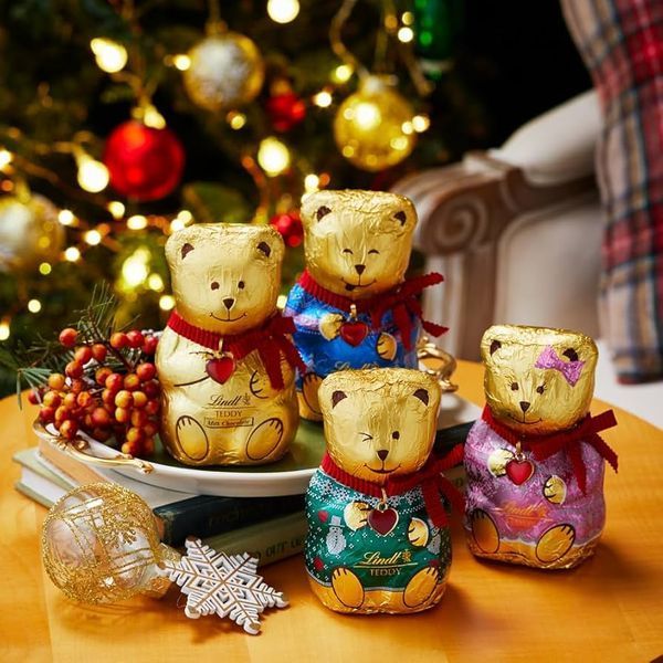 Шоколадні ведмедики Lindt Teddy Girl Milk Christmas 100 г 7803 фото