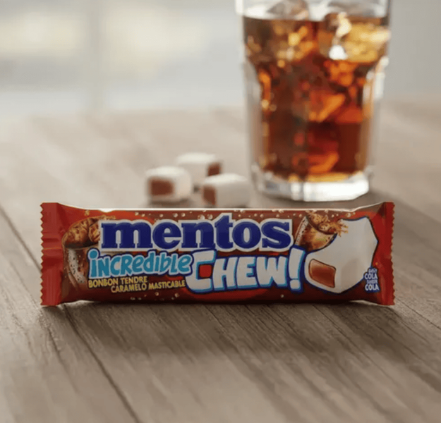 Жувальні цукерки Mentos Incredible Chew Cola Flavour 45г 11985 фото