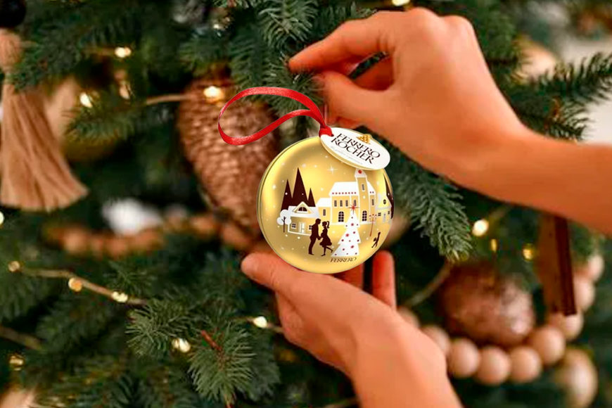 Кулька на ялинку з цукерками Ferrero Rocher Boule No&euml;l 37г 7655 фото