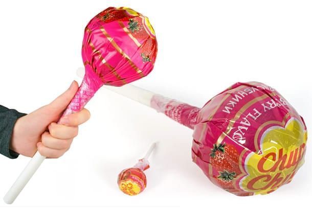 Набір льодяників Chupa Chups Super Chups зі смаком полуниці 20шт 60см 7759 фото