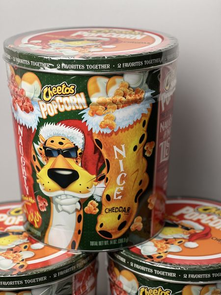 Святковий подарунковий набір Cheetos Popcorn Flamin' Hot & Cheddar 396.9 g 2351 фото