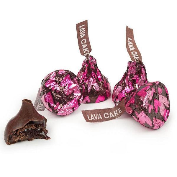 Цукерки Kisses Lava Dark Chocolate Cake 198g 2477 фото