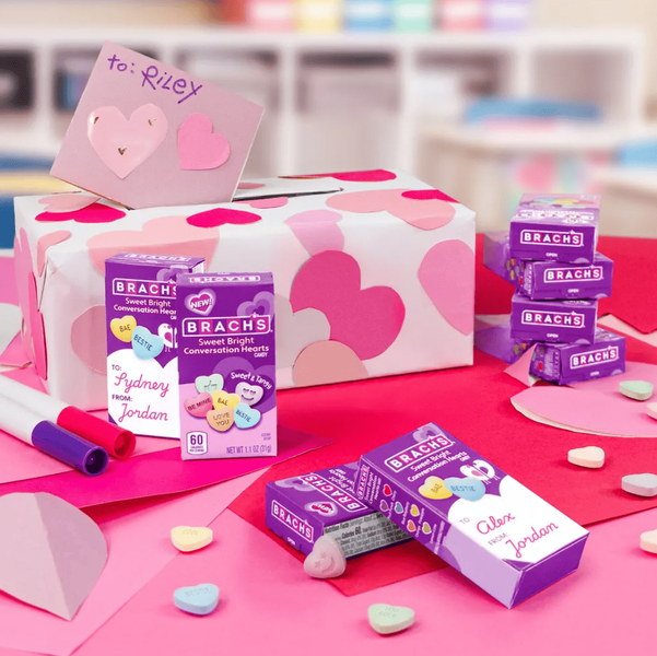 Подарунковий набір цукерок Brach's Valentine's Sweet Bright Conversation Hearts&nbsp;8шт х 31г 10280 фото