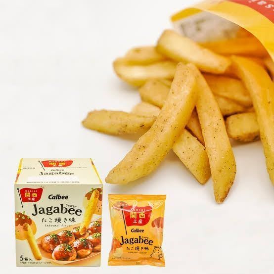 Японские снеки Calbee Jagabee Takoyaki Flavor со вкусом соуса Такояки 5 порций 8235 фото