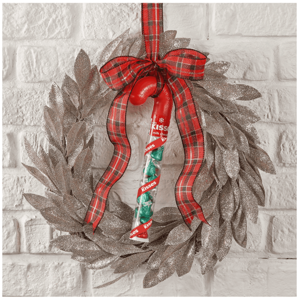 Тростина з шоколадними цукерками Hershey's Kisses Milk Chocolate Christmas Candy 63г 9933 фото