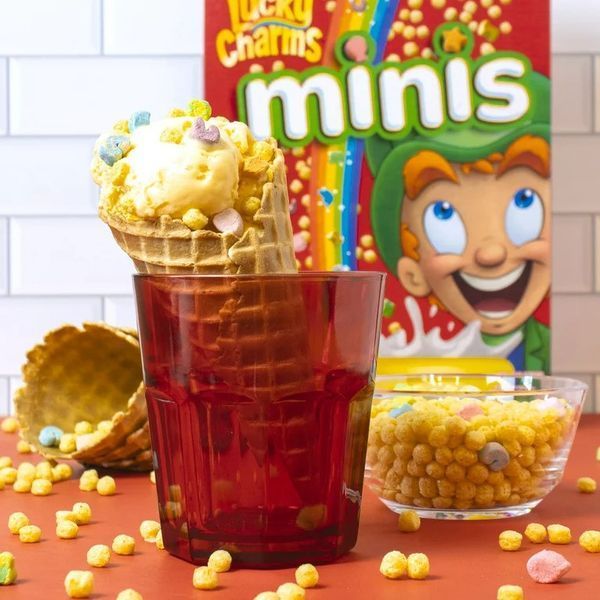 Сухой завтрак Lucky Charms Minis Cereal with Marshmallows Family Size 527г 5228 фото