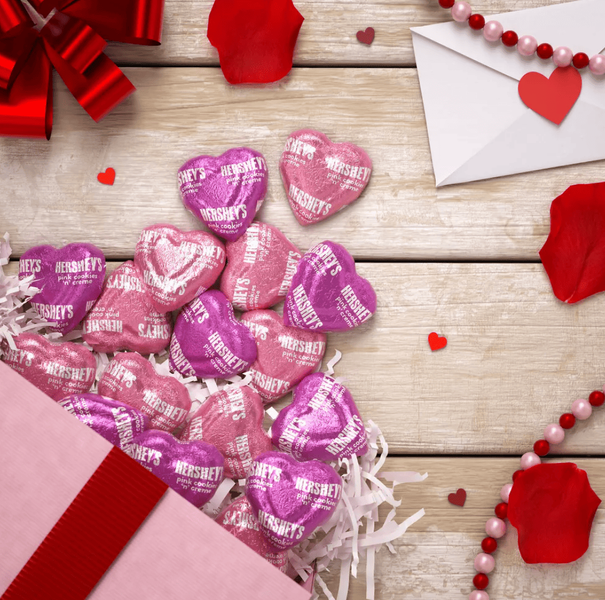 Шоколадные конфеты Hershey's Valentine's Day Pink Cookies'n Cr&egrave;me Hearts Candy 249г 10282 фото