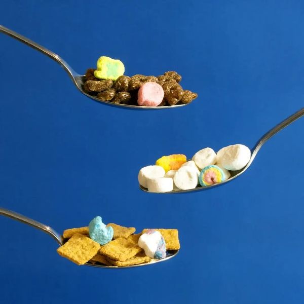 Хлопья Lucky Charms Smores Breakfast Cereal with Marshmallows, Family Size 530g 4621 фото