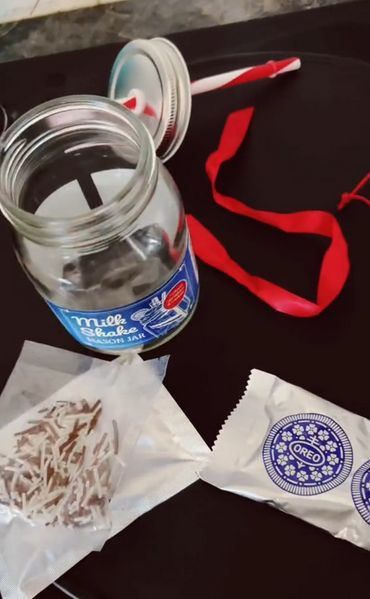 Набір для приготування молочного коктейлю Milchshake Glas Oreo Cookie Schokostreusel 6754 фото