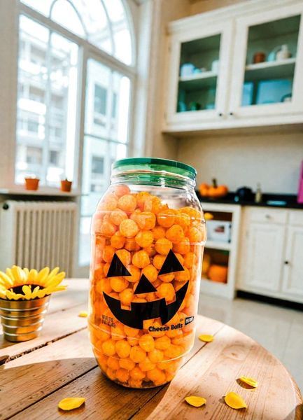 Сирні кульки Herr's Halloween Cheese Balls 482г 9886 фото