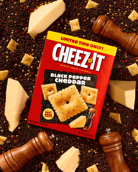 Снеки Cheez-It Black Pepper Cheddar Baked Snack Crackers 351г 11552 фото