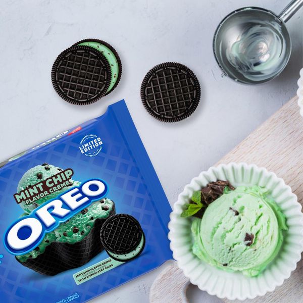 Печенье OREO Mint Chip Chocolate Sandwich Cookies Limited Edition 302 г 7186 фото