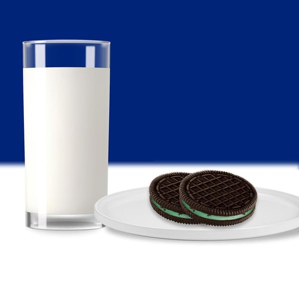 Печиво OREO Mint Chip Chocolate Sandwich Cookies Limited Edition 302 г 7186 фото