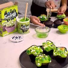 Зелена глазурь з посипкою у формі очей Pillsbury Funfetti Green Tub Frosting 442 г 7336 фото