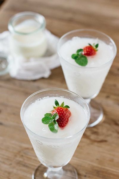 Японская газировка Calpis Soda 355 ml 4978 фото