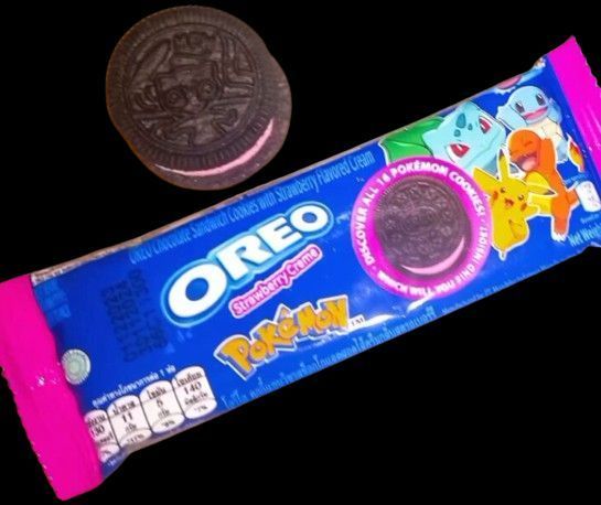 Печиво Oreo Pokemon Strawberry Sandwich Cookie 119.6г 6759 фото