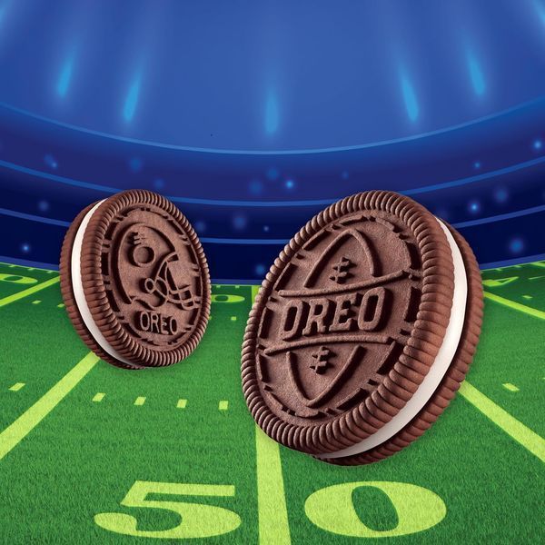 Печенье Oreo Game Day Chocolate Sandwich Cookies Limited Edition 303г 8387 фото