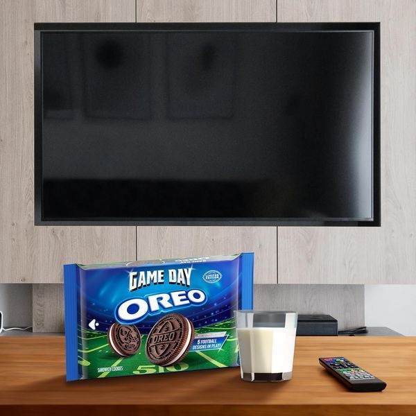 Печенье Oreo Game Day Chocolate Sandwich Cookies Limited Edition 303г 8387 фото