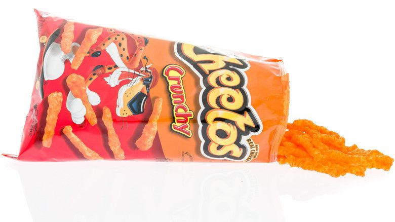 Снеки Frito Lay Cheetos Crunchy Cheese 75г 7287 фото