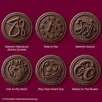 Печиво Oreo Selena Gomez Cookies Chocolate Cinnamon Creme 302г