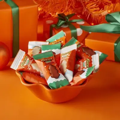 Новогодний набор REESE'S Holiday Assorted Trees 527g (2325) фото 1
