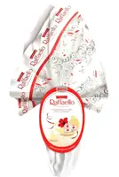Шоколадное яйцо Raffaello Uovo al Cocco с конфетами 250г