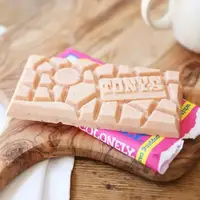 Шоколадка Tony's Chocolonely Raspberry & Popping Candy White Chocolate 180g