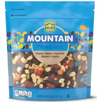Горіховий мікс із родзинками та драже Southern Grove Mountain Trail Mix 737 г.